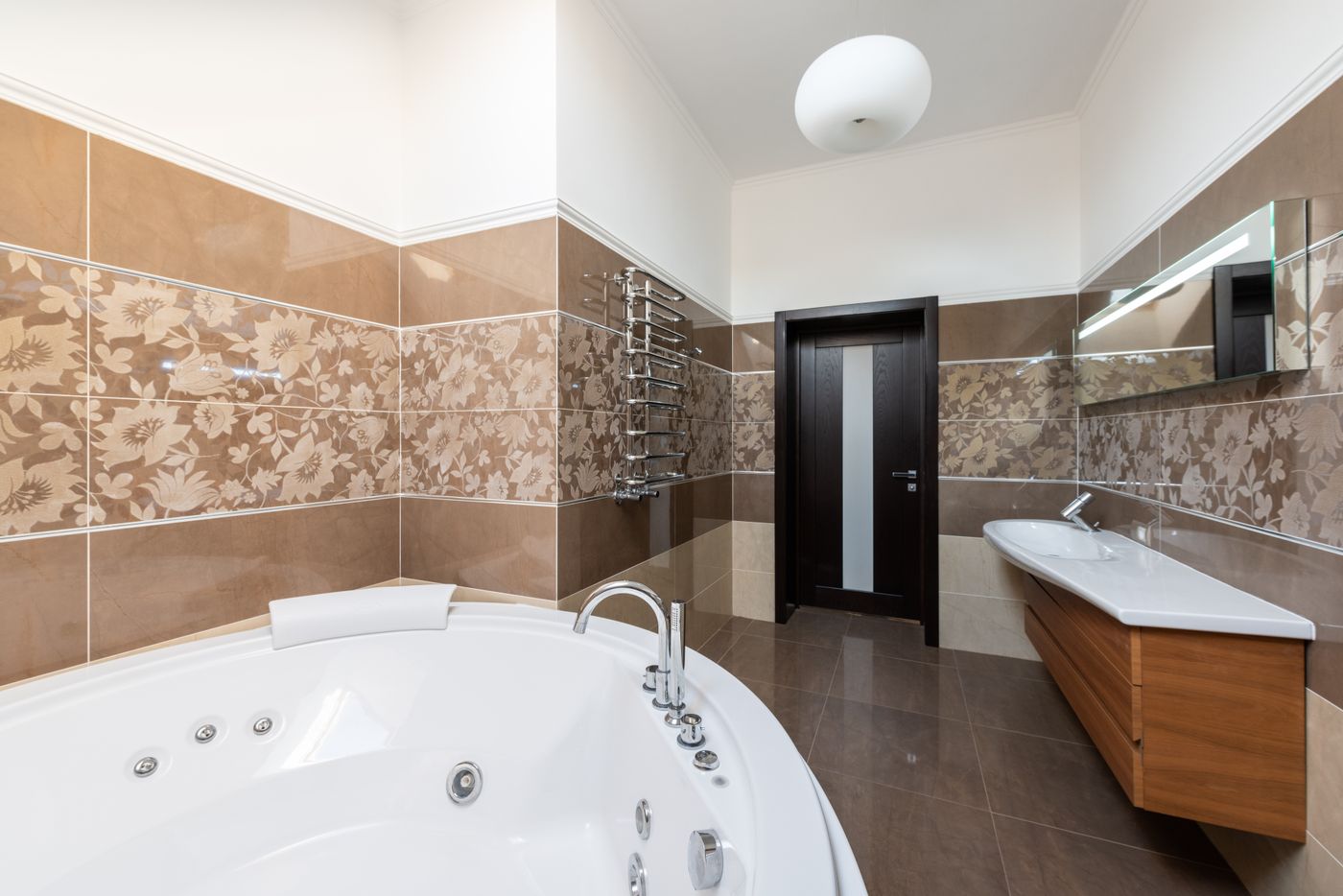 Accessible & Adapted Bathrooms